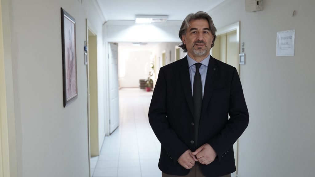 Doç.Dr. Cemil Çelik, Ankara Psikiyatri Doktoru